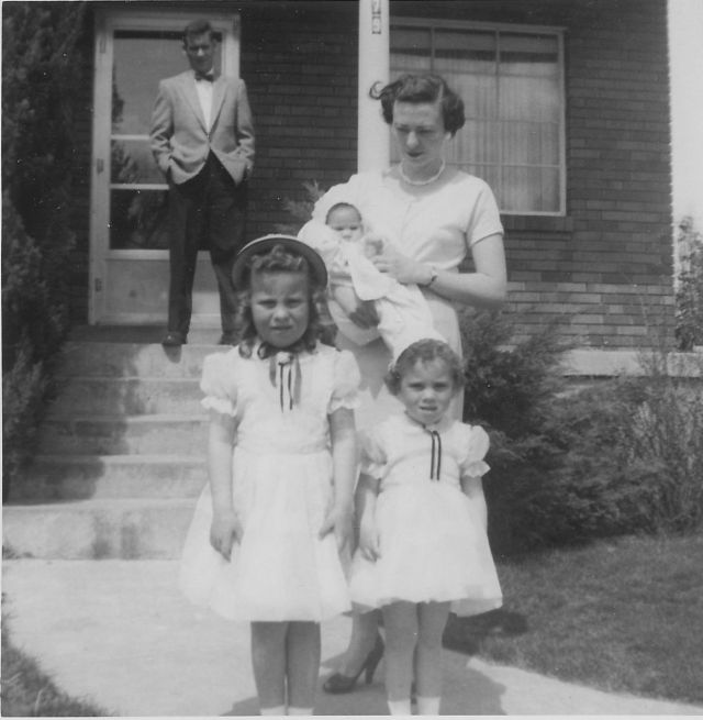 Dad, Mom, Anne, Lynne, Gayle Dad, Mom, Anne, Lynne, Gayle